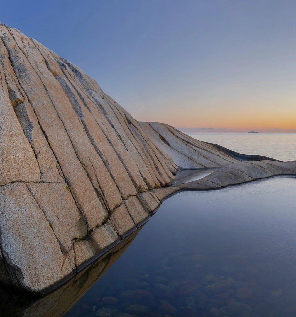 Klippiga klippor nära Larvik. Foto: Vidar Moløkken - Visit Norway