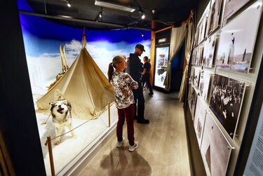 Utst&auml;llning p&aring; Norsk Skieventyr i Morgedal.