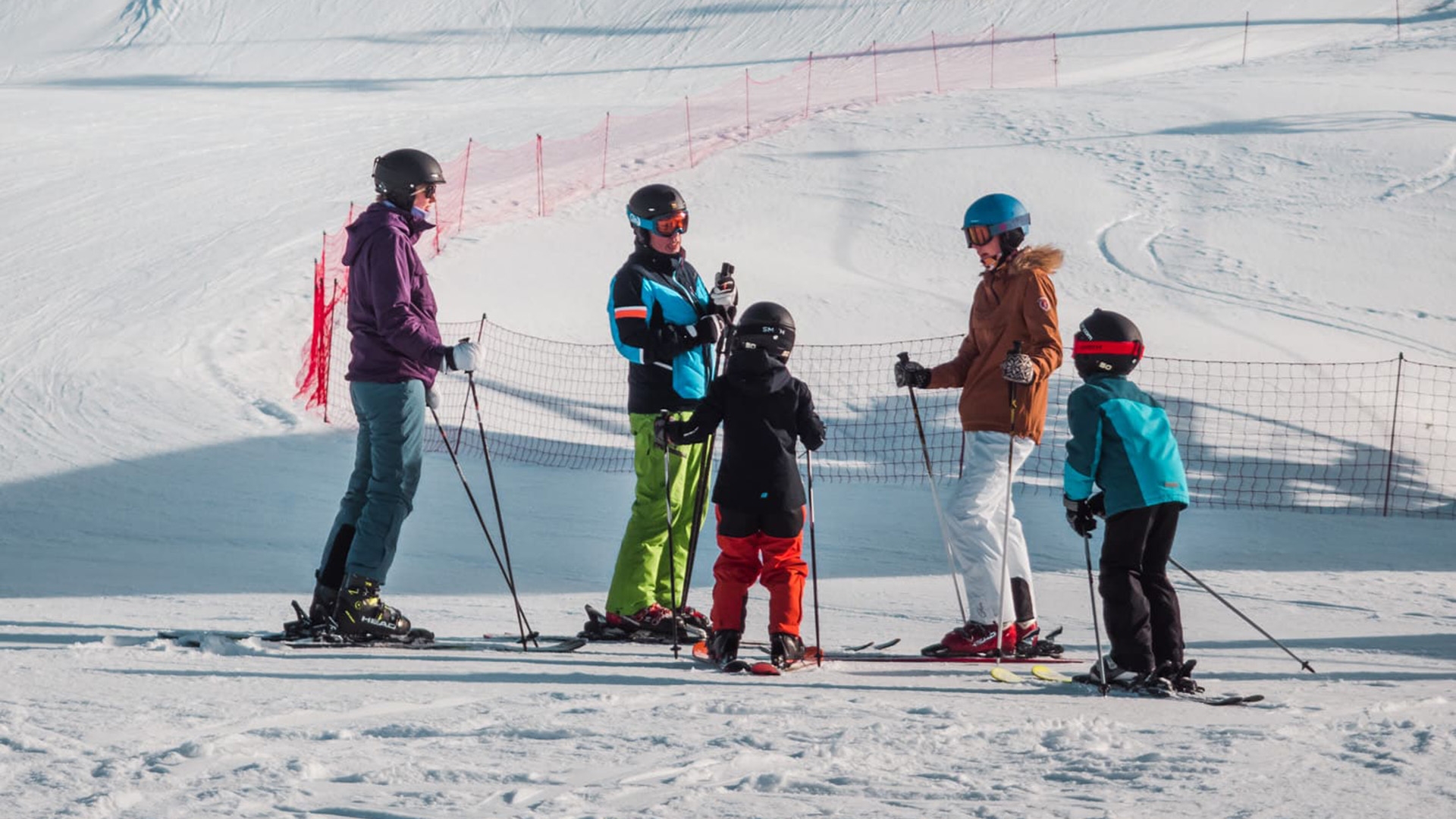Skid&aring;kare i backen p&aring; Gautefall Skisenter en vinterdag. Foto: Charlotte D&oslash;vle.